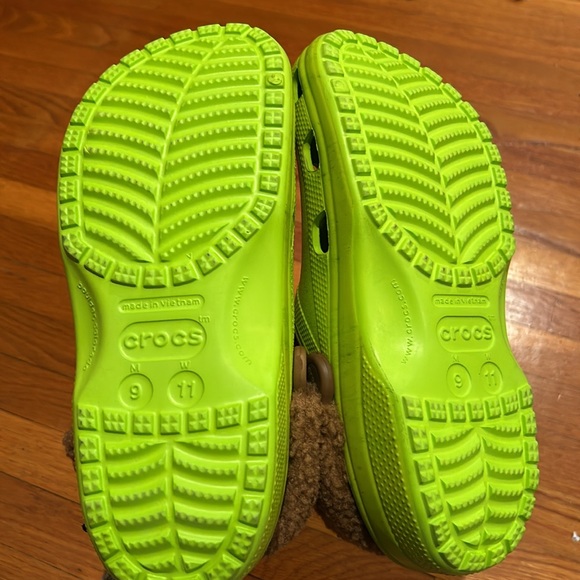 Shrek Crocs - Picture 5 of 7